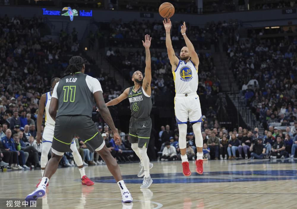 他在发布会 他在发布会