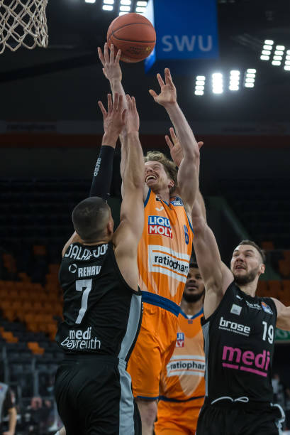 公众情感的 公众情感的