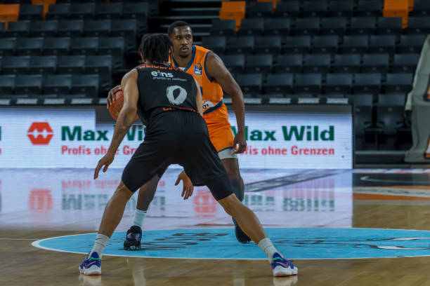 仅仅是球队 仅仅是球队