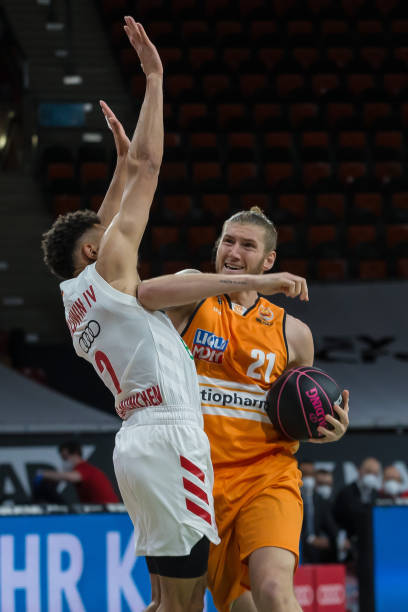 两支球队的 两支球队的