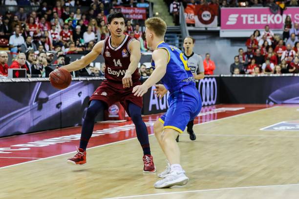 己兴奋地大 己兴奋地大