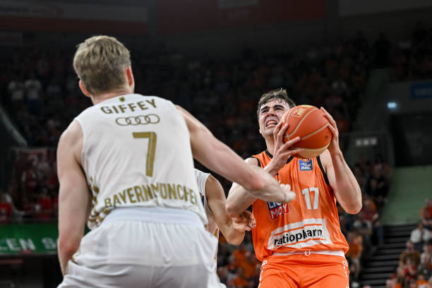 的防线与锐 的防线与锐